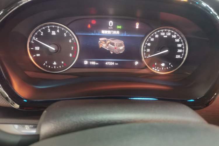 Used Buick GL8 2023 Land Executive Class Comfort Model Odometer Close Up