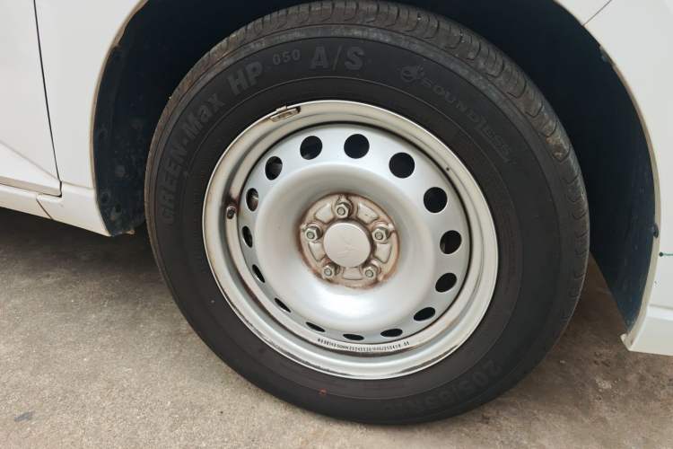 Used Wuling Hongguang PLUS 2020 1.5L Manual Standard Edition 5 Seats