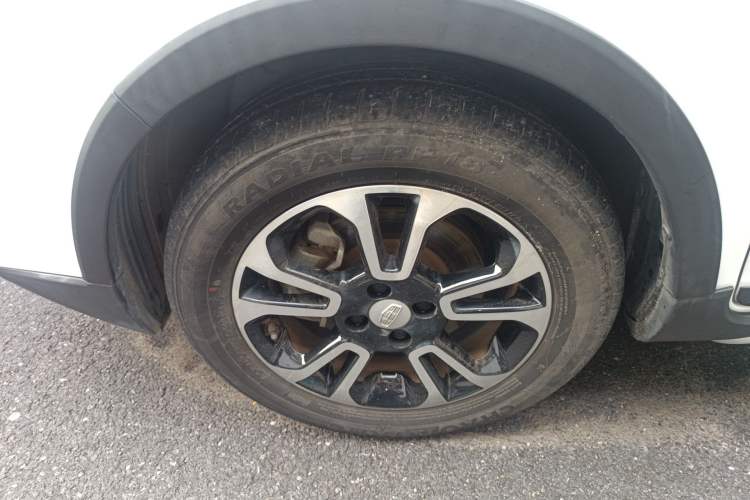 Used Geely Auto Vision X3 2017 1.5L Automatic Elite Model Left Front Wheel Hub