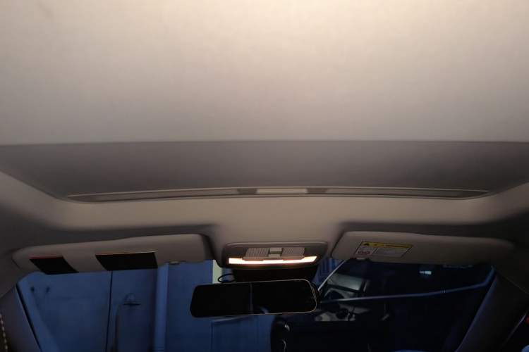 Used Roewe Ei5 2019 Smart Connect Supreme Edition Headliner