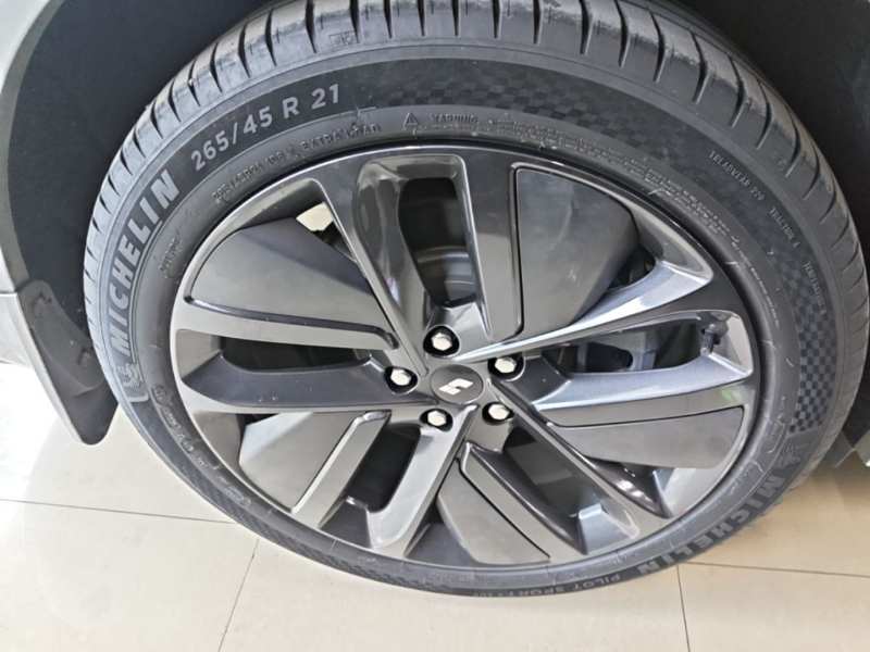 Used Li Auto L9 2022 Max model — 25