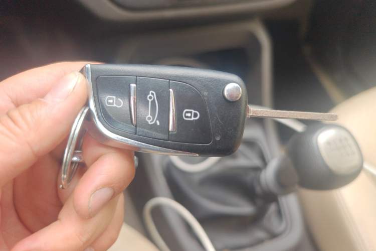 Used Wuling Hongguang 2019 1.5L S Comfort Edition China VI LAR