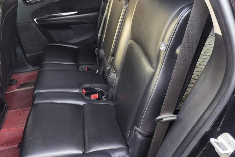 Used Dodge Journey 2013 2.4L Two-Wheel Drive Luxury Version