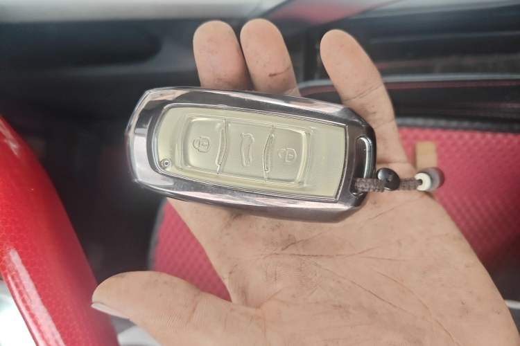 Used Geely Auto Emgrand X7 Sport 2018 1.8TD Automatic Two-Wheel Drive Smart Connect 4G Internet Edition