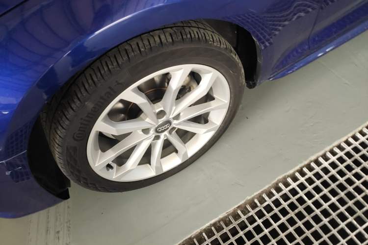 Used Audi A4L 2018 30th Anniversary Edition 40 TFSI Fashion Model
