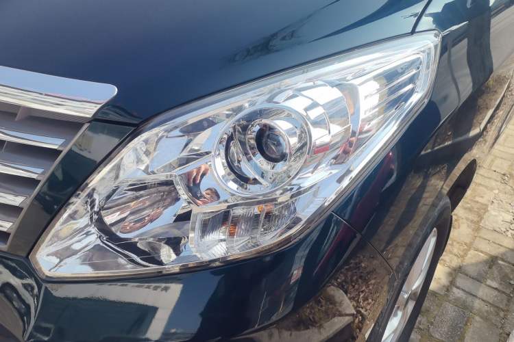 Used FORTHING Lingzhi PLUS 2021 Travel Edition 2.0L Manual Luxury 7-Seater
