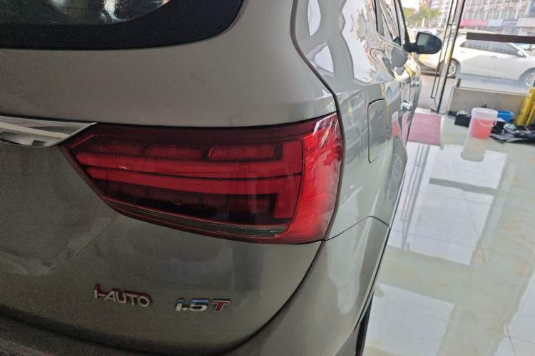 Used Dongfeng Fengon 580 2017 1.5T CVT Smart Style Model