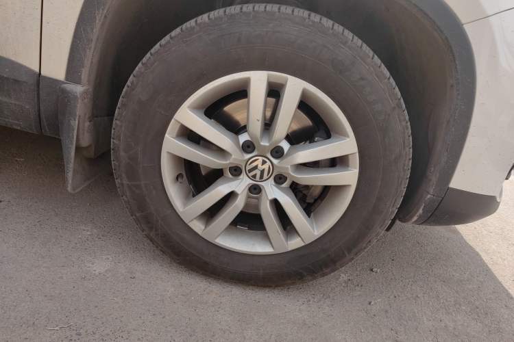 Used Volkswagen Tiguan L 2015 1.8TSI Automatic Two-Wheel Drive Trend Edition
