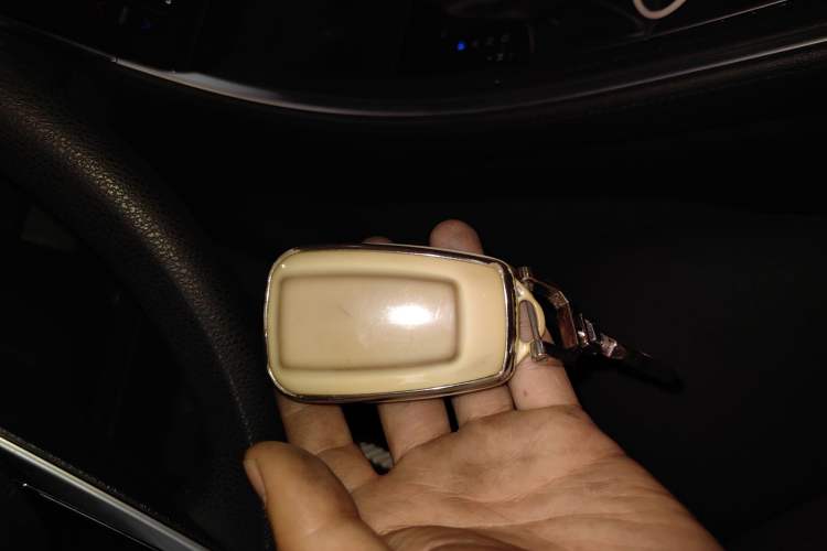 Used Toyota Avalon 2022 2.0L Ambition Edition
