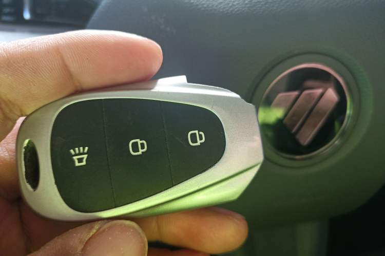 Used Foton Scenic i7 2025 Multi-Purpose Short-Wheelbase Front-Drive Aiyike 51.52kWh Zhiyuan Edition Flat-Roof Single-Tire 6-Seater