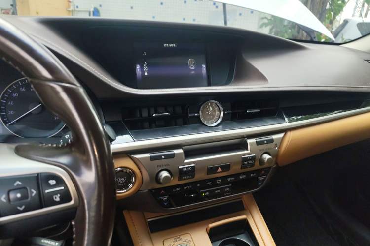 Used Lexus ES 2016 200 Midnight Special Limited Edition
