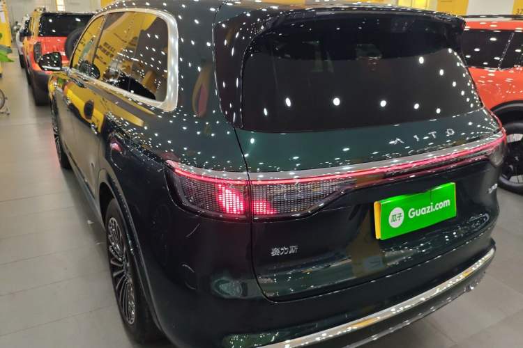 Used Hima AITO M8 2025 Extended-Range Ultra Version 53.4 kWh 6-Seater Edition
