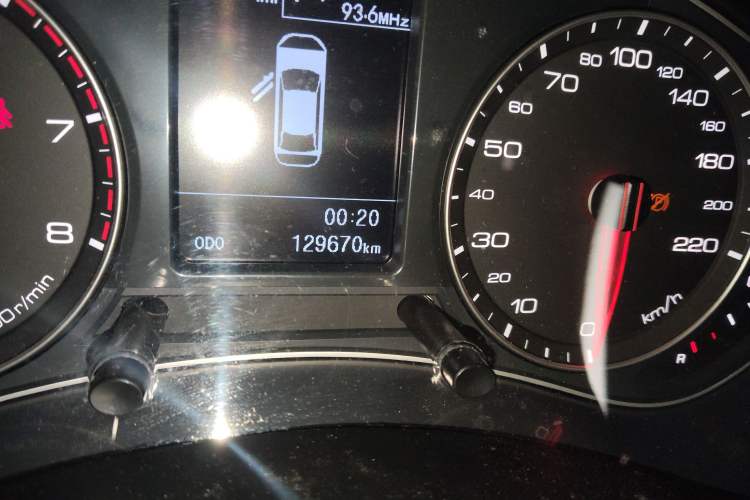 Used Zotye Z700 2016 1.8T Manual Elegant Model
