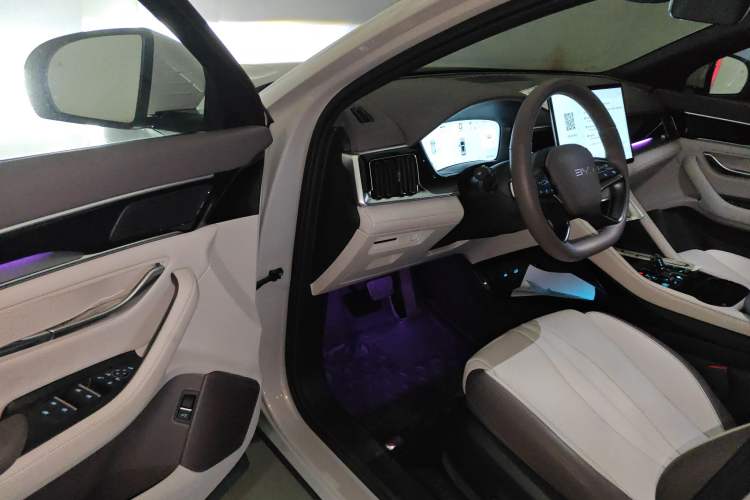 Used BYD Song PLUS New Energy 2025 DM-i Smart Drive 112KM Prestige Model