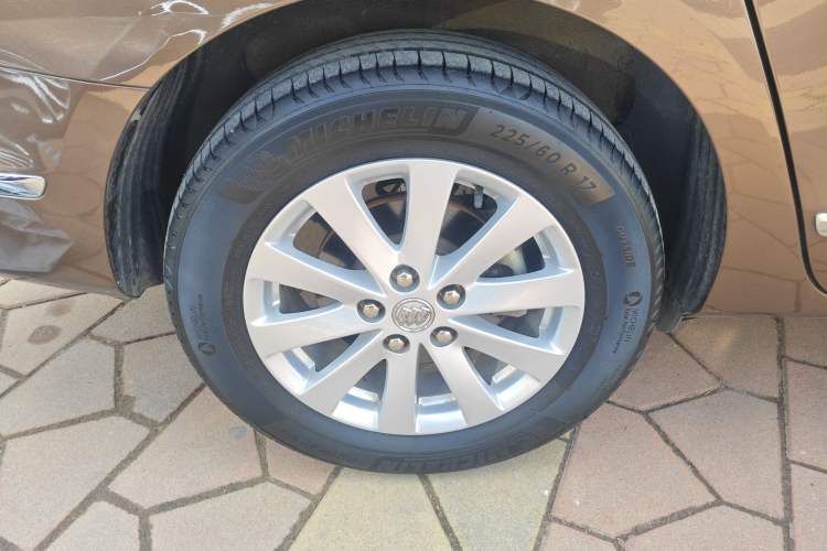 Used Buick GL8 2018 28T Luxury Model China VI Standard