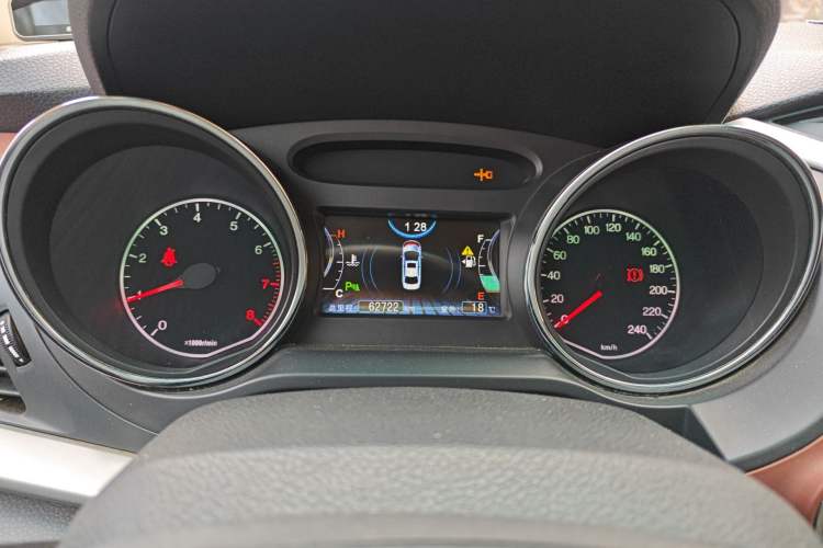 Used BYD G5 2014 1.5TI Manual Luxury Edition
