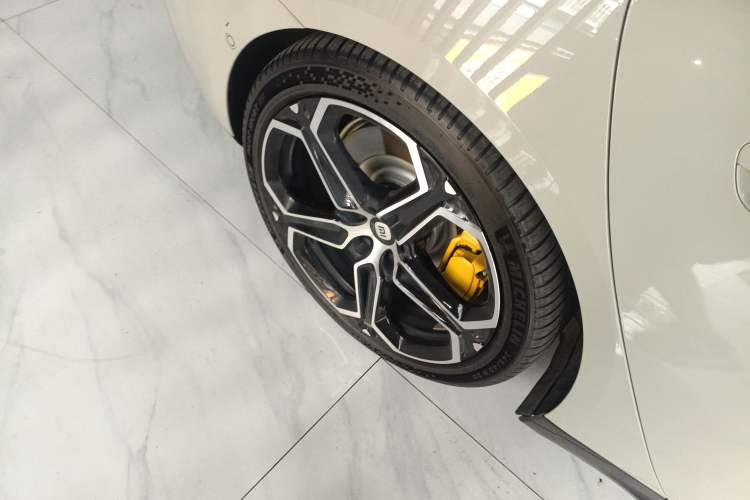 Used Xiaomi Auto SU7 2024 Rear-Drive Long-Range Intelligent Driving Version
