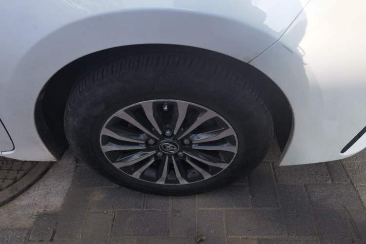 Used Toyota Corolla 2017 Revised Version 1.2T S-CVT GL Right Front Wheel Hub