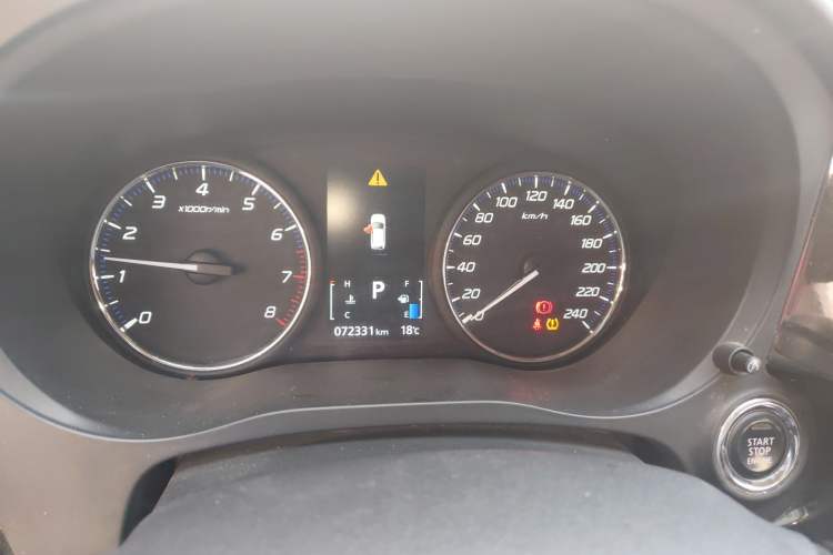 Used Mitsubishi Outlander 2019 2.0L Two-Wheel Drive Comfort Edition 5 Seats China V Standard Instrument Cluster