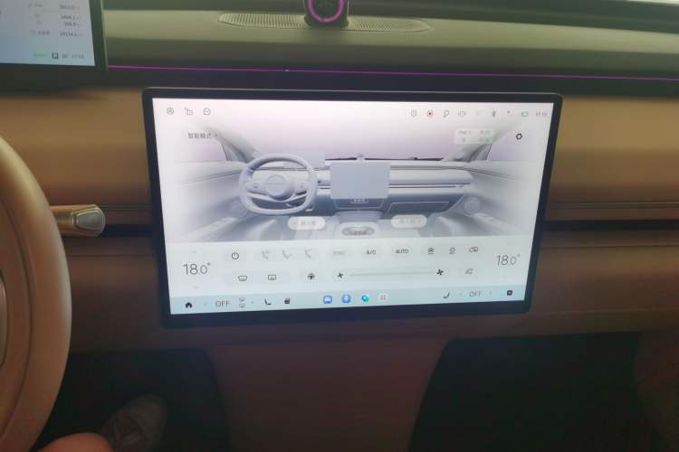 Used EXEED Star Era ET 2024 Extended-Range 240 Ultra All-Wheel Drive Audio And AC Panel