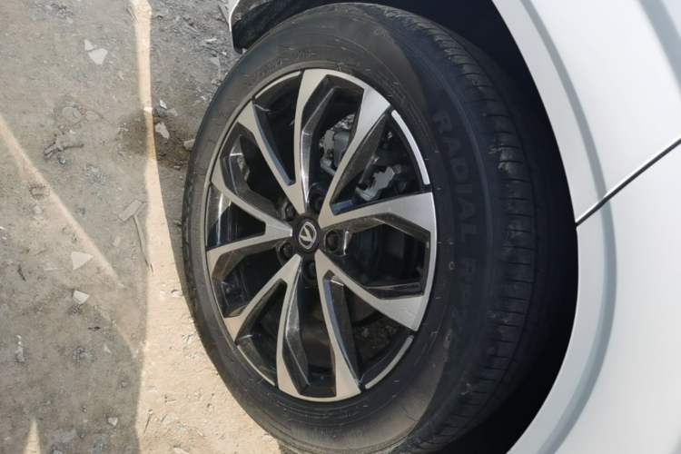 Used CHANGAN UNI-Z New Energy 2024 Blue Whale Smart Electric iDD 125km Excellence Model Right Rear Wheel Hub