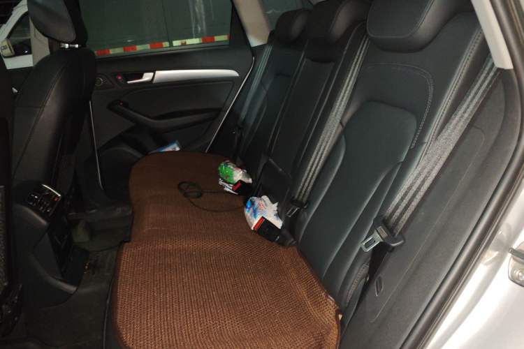 Used Audi Q5 2015 40 TFSI Technology Edition Left Rear Seat