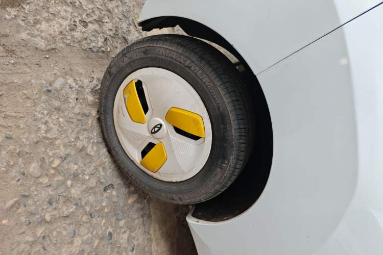 Used Chery QQ Ice Cream 2022 170km Sundae Phosphate Lithium-Ion
