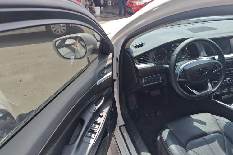 Used Geely Auto Emgrand GT 2017 1.8T Luxury Model
