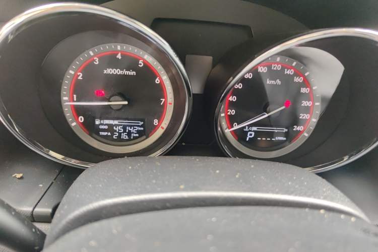 Used Bestune B70 2014 2.0L automatic comfort version Odometer Close Up