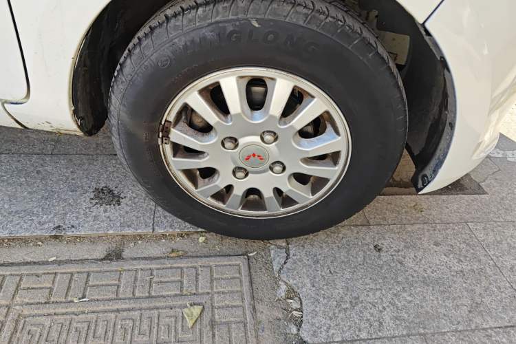 Used Wuling Rongguang V 2018 1.5L Standard Version
