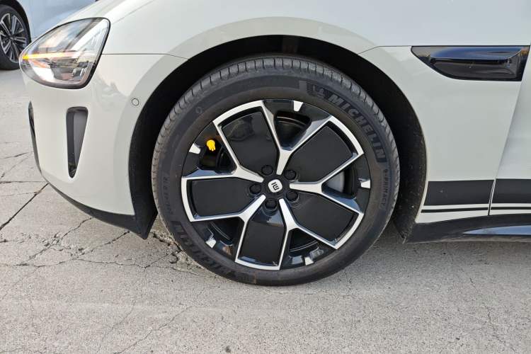 Used Xiaomi Auto SU7 2024 Rear-Drive Ultra-Long Range Advanced Pro-Level Intelligent Driving Version
