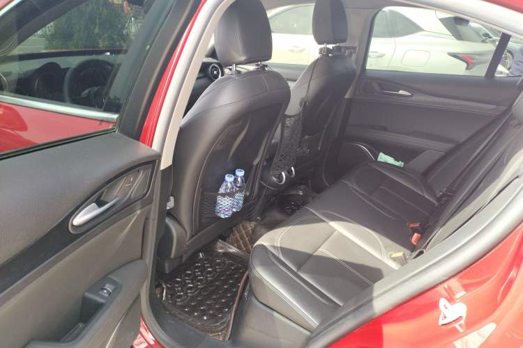 Used Alfa Romeo Stelvio 2017 2.0T 200HP Luxury Edition
