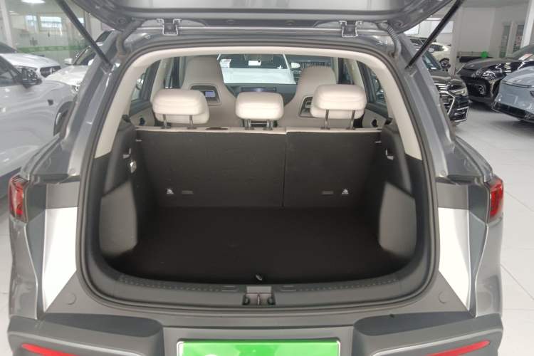 Used BYD Yuan UP 2025 Intelligent Driving Version 401 km Leading Edition