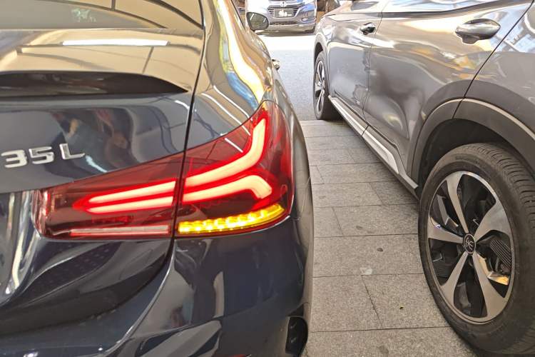 Used Mercedes-Benz A-AMG 2019 AMG A 35 L 4MATIC First Edition Special Version
