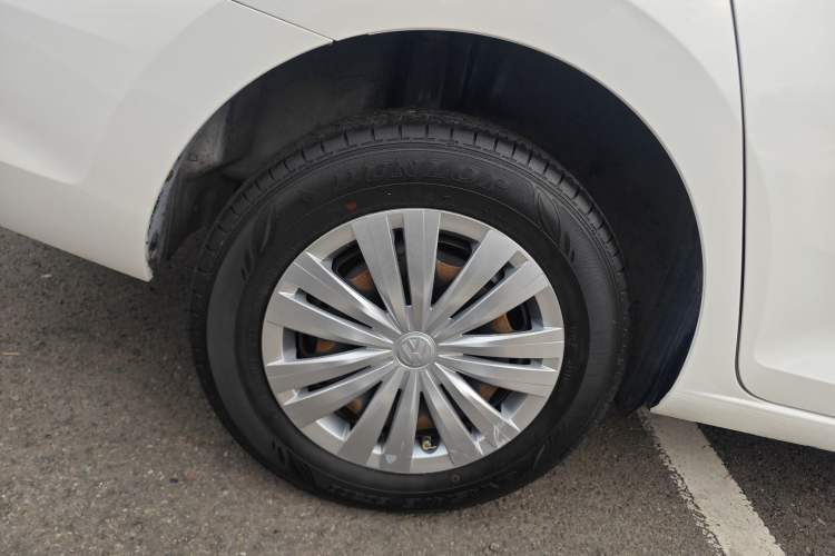 Used Volkswagen Santana 2016 1.6L Manual Fashion Edition Right Rear Wheel Hub