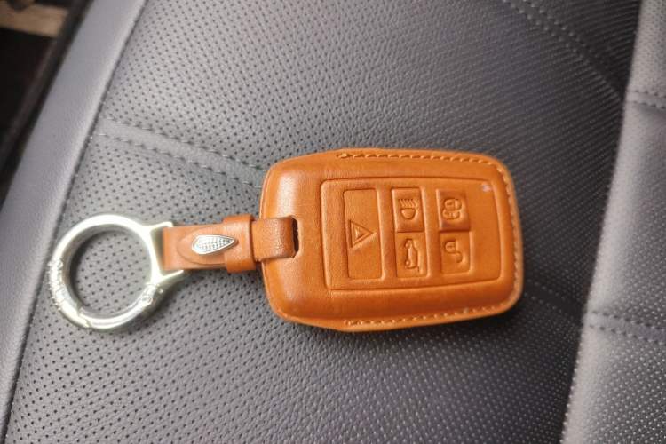 Used Land Rover Range Evoque 2023 Aurora L 249 PS Collins Antique Bronze Special Edition Vehicle Key