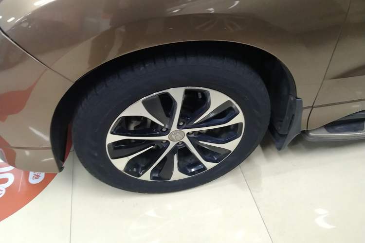 Used Honda Avancier 2017 240TURBO Two-Wheel Drive Comfort Version Left Front Wheel Hub