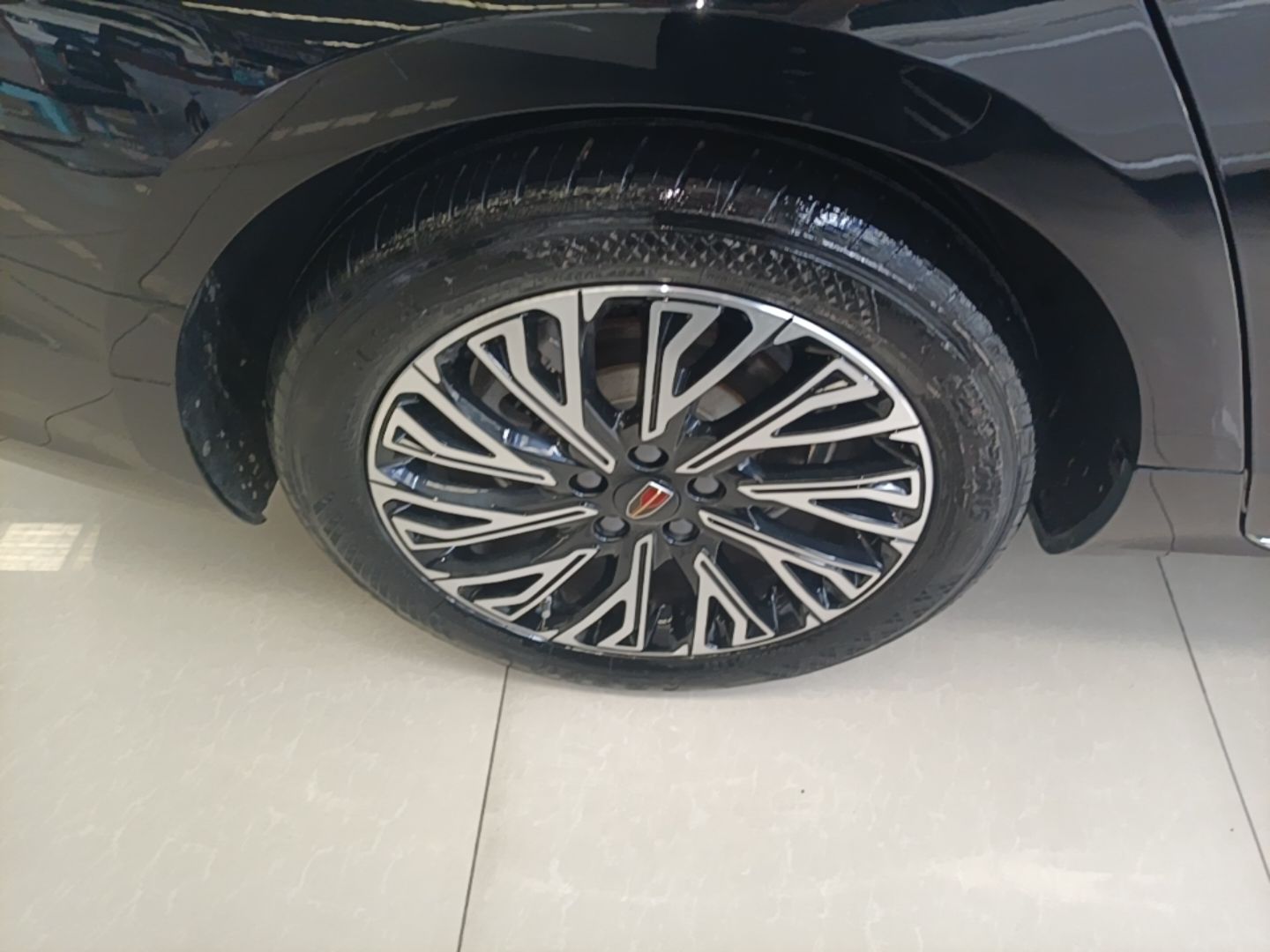 Hongqi H5 2024 2.0T Automatic Smart Connect Flagship Edition - Chinese Trim Chang — снимка 11