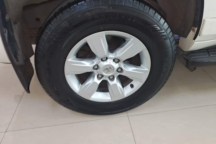 Used Toyota Prado 2016 2.7L Automatic Standard Edition Right Rear Wheel Hub