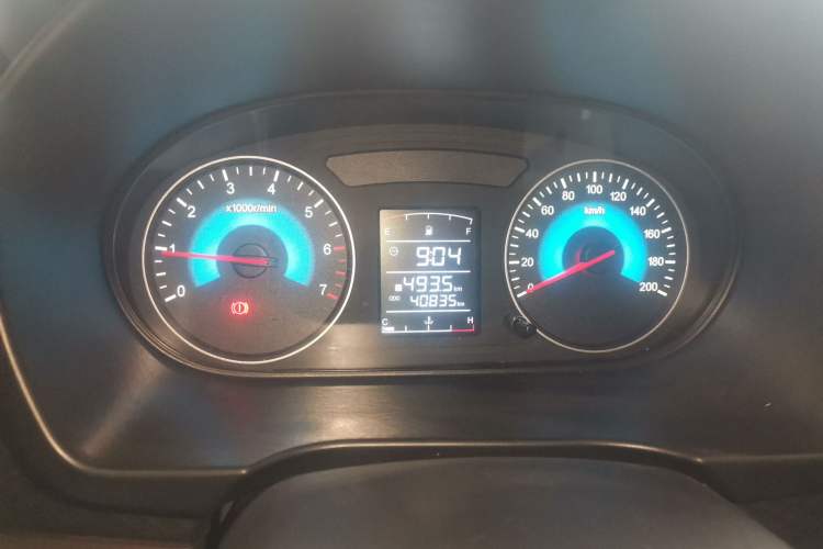 Used Dongfeng Fengon 330 2019 1.5L 330S Manual Comfort Version China VI Standard
