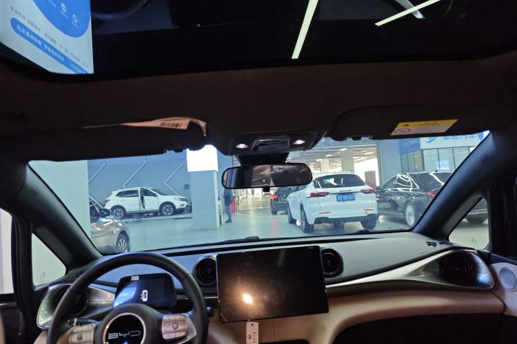 Used BYD Dolphin 2023 420 km Fashion Edition
