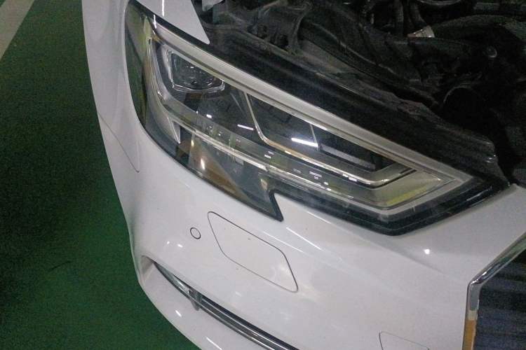 Used Audi A3 2019 Sportback 35 TFSI Fashion Edition China VI Emission Standard Right Front Headlight