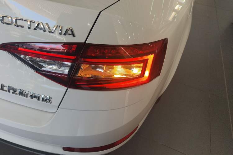 Used Skoda Octavia 2018 TSI280 DSG Luxury Edition