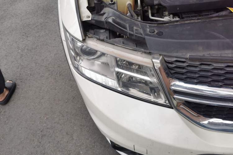 Used Dodge Journey 2013 2.4L Two-Wheel Drive Luxury Version
