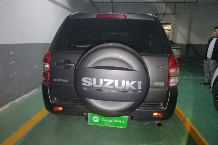 Used Suzuki Grand Vitara 2011 2.4 AT JLX-EL 5-Door Limited Edition Rear