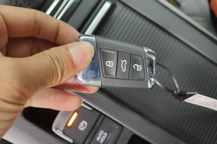 Used Volkswagen Magotan 2023 2 Million Units Limited Edition 330TSI DSG Leading Version