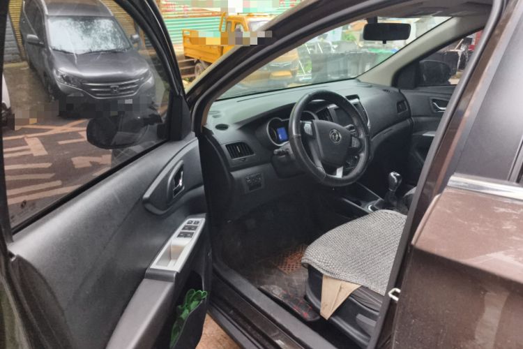 Used Dongfeng Aeolus AX3 2016 1.5L Manual ZhiKu Model
