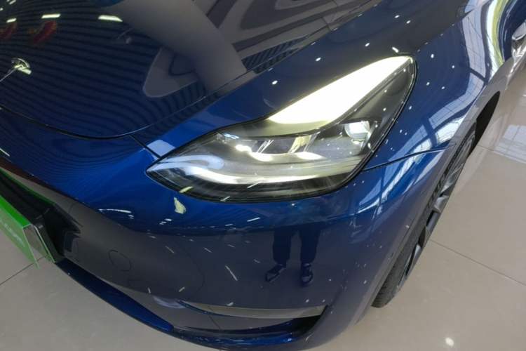 Used Tesla Model Y 2021 Long-Range All-Wheel-Drive Version 3D7
