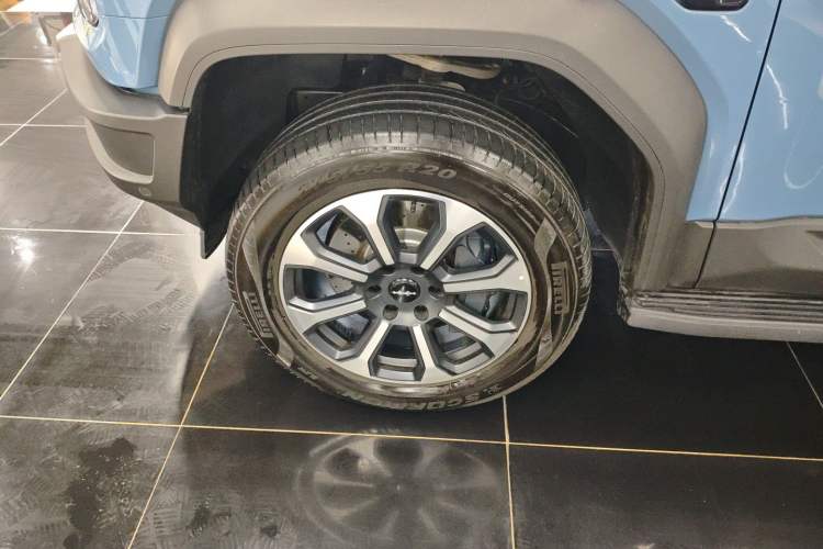 Used Formula Leopard 5 2023 Explore Edition
