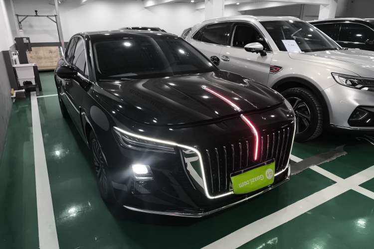 Used Hongqi H5 2024 2.0T Automatic Smart Connect Flagship Edition Front Right 45 Deg